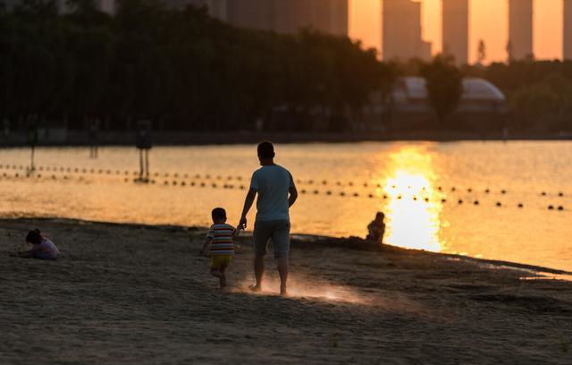 親子鑒定揭開假象：養(yǎng)了16年的兒子不是我親生的！？