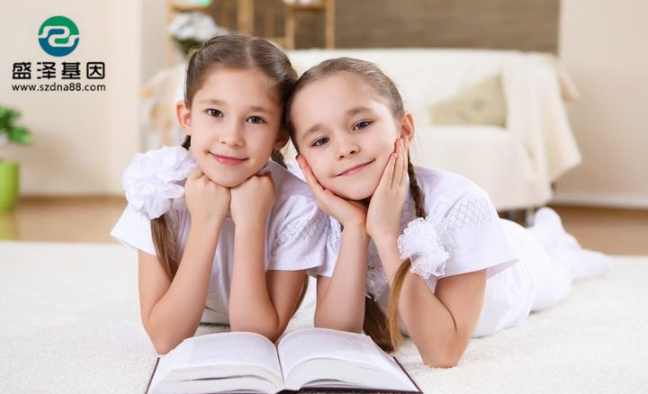 雙胞胎越長越不像,寶爸決定做親子鑒定! 雙胞胎越長越不像,寶爸決定做親子鑒定!