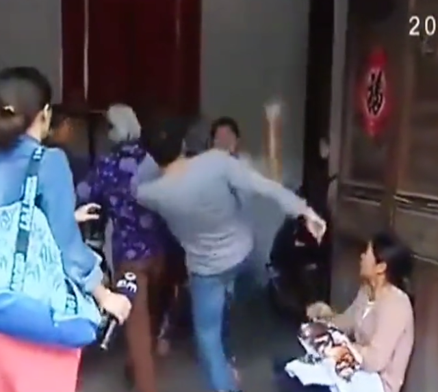 故事：孩子樣貌不像他，男方本想挽救婚姻，最后因親子鑒定放棄了