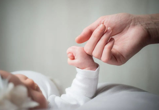 為什么這么多做親子鑒定上戶口、財(cái)產(chǎn)的事情？