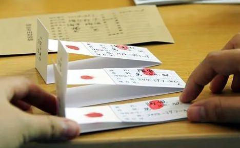 除了血液人的唾液能做親子鑒定嗎?能親子鑒定人的遺傳病史嗎? 除了血液人的唾液能做親子鑒定嗎?能親子鑒定人的遺傳病史嗎?