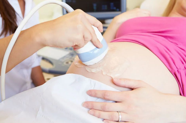 孕媽沈女士求助：懷孕胎兒親子鑒定準(zhǔn)確嗎？