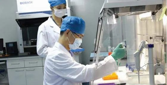 申請親子鑒定麻煩嗎，哪些東西可以做？血痕樣本可以嗎？